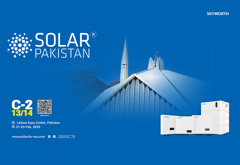 Solavita exhibition poster for Solar Pakistan 2025 at Lahore Expo Centre, featuring energy storage systems and the Faisal Mosque in the background